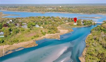 275 Boston Neck Rd, Narragansett, RI 02882