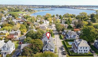 8 Champlin St, Newport, RI 02840