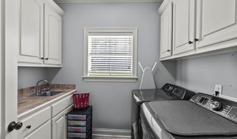 208 Kitty Hawk Cir, Brandon, MS 39047