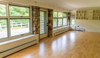 672 E Orchard St, Brattleboro, VT 05301