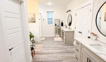 637 Berry Rd, Boiling Springs, SC 29316