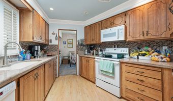 18 Paseo Margarita 234, Camarillo, CA 93012