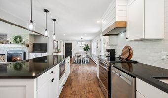 121 Packard Dr, Bangor, ME 04401