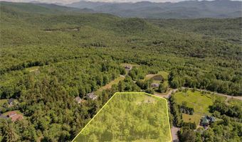 11 Loft Cir, Campton, NH 03223