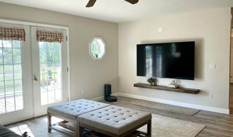 6947 205th Trl, Albia, IA 52531