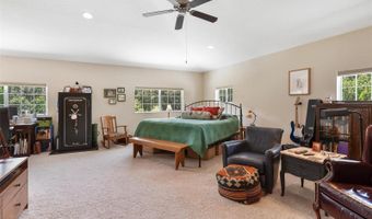 18525 LAKE Rd, Altoona, FL 32702