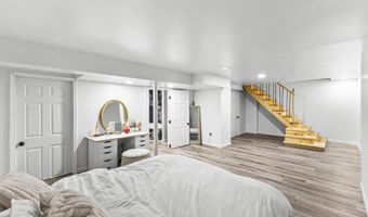 5044 Albany Dr, Columbus, OH 43232