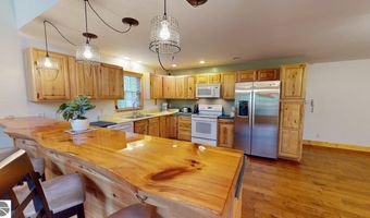 4867 E Shore Dr, Alger, MI 48610