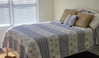 303 SCHOONER Ln 102, Berlin, MD 21811