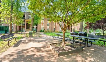 3378 WOODBURN Rd 11, Annandale, VA 22003