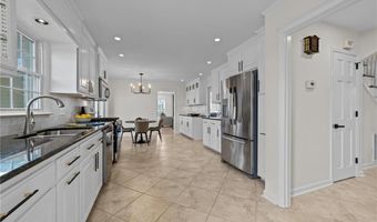 1025 Neely Dr, Asheboro, NC 27205