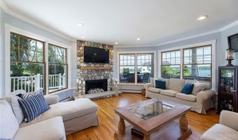 170 W Beach Rd, Charlestown, RI 02813