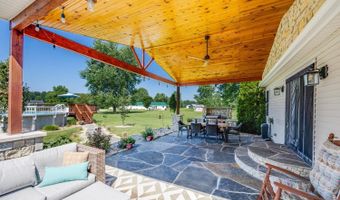 11462 Four Seasons Dr, Batesville, IN 47006