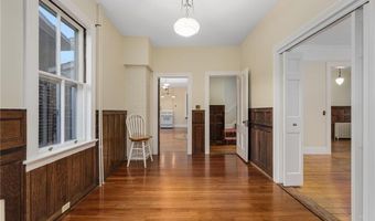 39 Walcott Ave, Jamestown, RI 02835