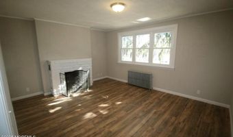 4 June Pl, Aberdeen, NJ 07747