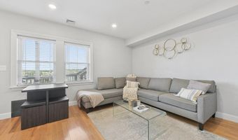 214-216 E Eagle St 5, Boston, MA 02128