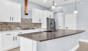 6909 OLD BENTON Dr, Apollo Beach, FL 33572