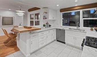 211 Ocean St, Solana Beach, CA 92075
