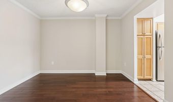 4500 S FOUR MILE RUN Dr 220, Arlington, VA 22204