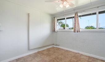 320 W Lanai St, Kahului, HI 96732