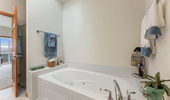 1313 VILLAGE Loop, Bandon, OR 97411