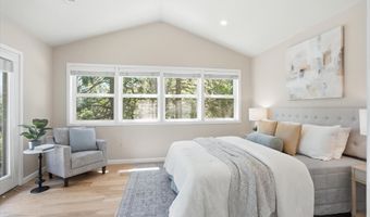 215 Piedmont Dr, Ashland, OR 97520