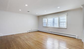 12 Van Gogh Ln, Airmont, NY 10901