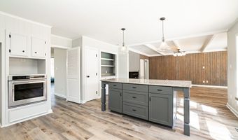 4912 Holly Hill Rd, Albany, GA 31721