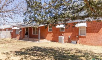 204 Acoma Dr, Clovis, NM 88101