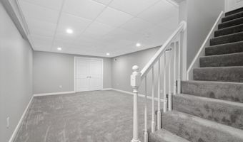 3 Chickadee Ct, Bedford, NH 03110