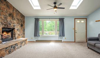 605 N Scenic Dr, Albrightsville, PA 18210