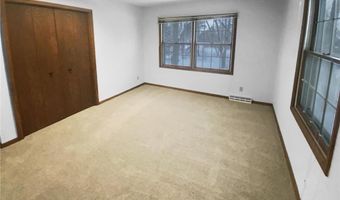 8906 138th Street Ct, Apple Valley, MN 55124