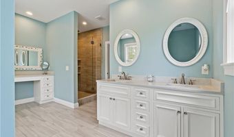 54 Michael Dr, Bristol, RI 02809