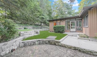 203 Hoyt St, Darien, CT 06820
