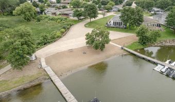 1301 Wood Duck Rd, Arnolds Park, IA 51331