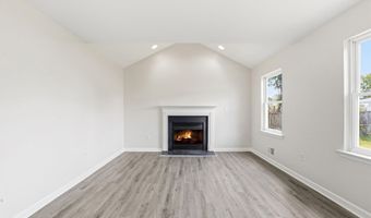 808 Anchor Ave, Beachwood, NJ 08722