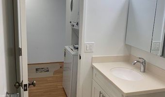 825 Coolidge St 204, Honolulu, HI 96826