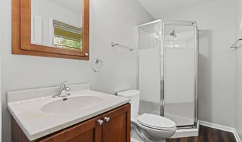 1025 Harper Dr, Algonquin, IL 60102