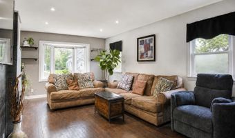 1844 S JEFFERSON St, Appleton, WI 54915