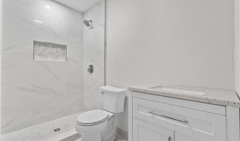 50 Greenhouse Rd 42D, Bridgeport, CT 06606