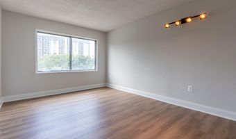 200 N PICKETT St 311, Alexandria, VA 22304