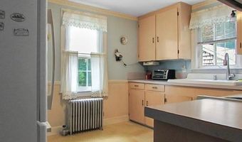 21 Hemlock Ave, Cranston, RI 02910