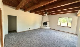 1770 Betts Ln, Bosque Farms, NM 87068