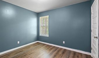 10 Middleton Ln, Atmore, AL 36502