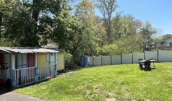 43 Meadowbrook Rd, Danbury, CT 06811
