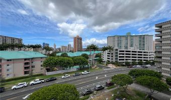 1077 Ala Napunani St 606, Honolulu, HI 96818