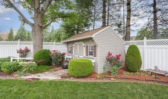 247 MILLER Rd, Akron, PA 17501