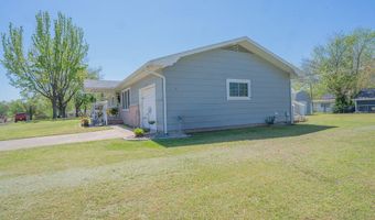 2009 Washington Ave, Baxter Springs, KS 66713