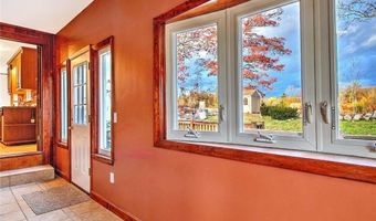 64 Peacedale Rd, Cumberland, RI 02864