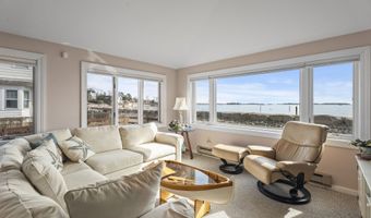 37 Seaview Ave, Branford, CT 06405